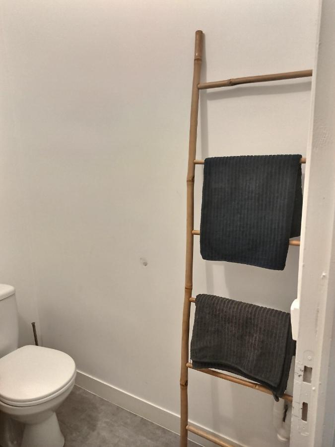 エヴルーT1 Le Pastel Parking Netflix Wifi Gareアパートメント エクステリア 写真
